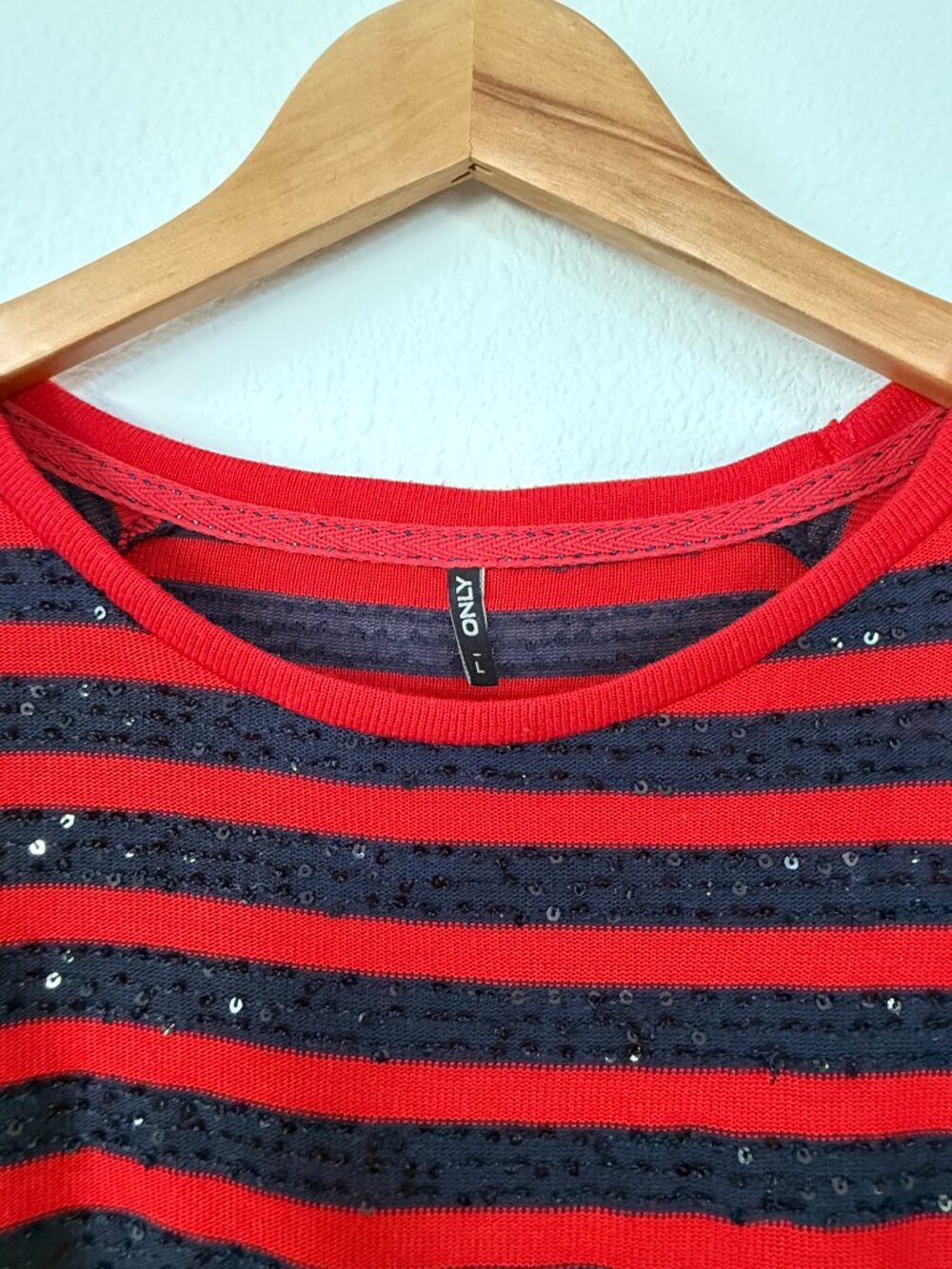 ❤️🤍💙ONLY Red Navy Striped Sequin Long Sleeve Top Stretch Knit Size Large